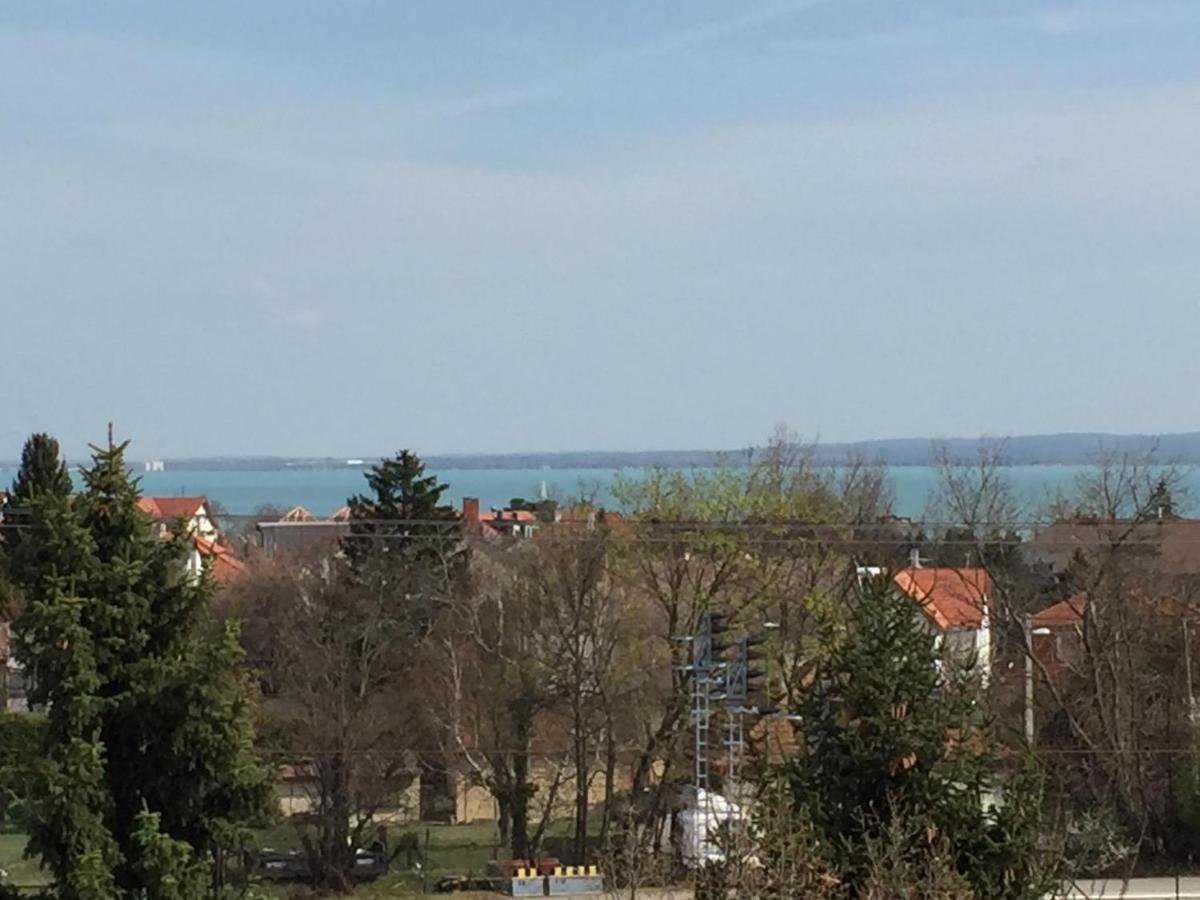 Szeki Apartman Balatonfured Luaran gambar