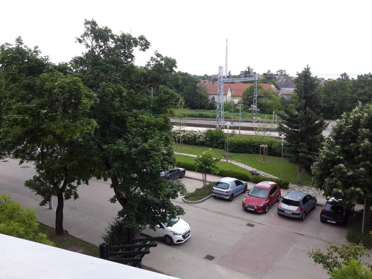 Szeki Apartman Balatonfured Luaran gambar