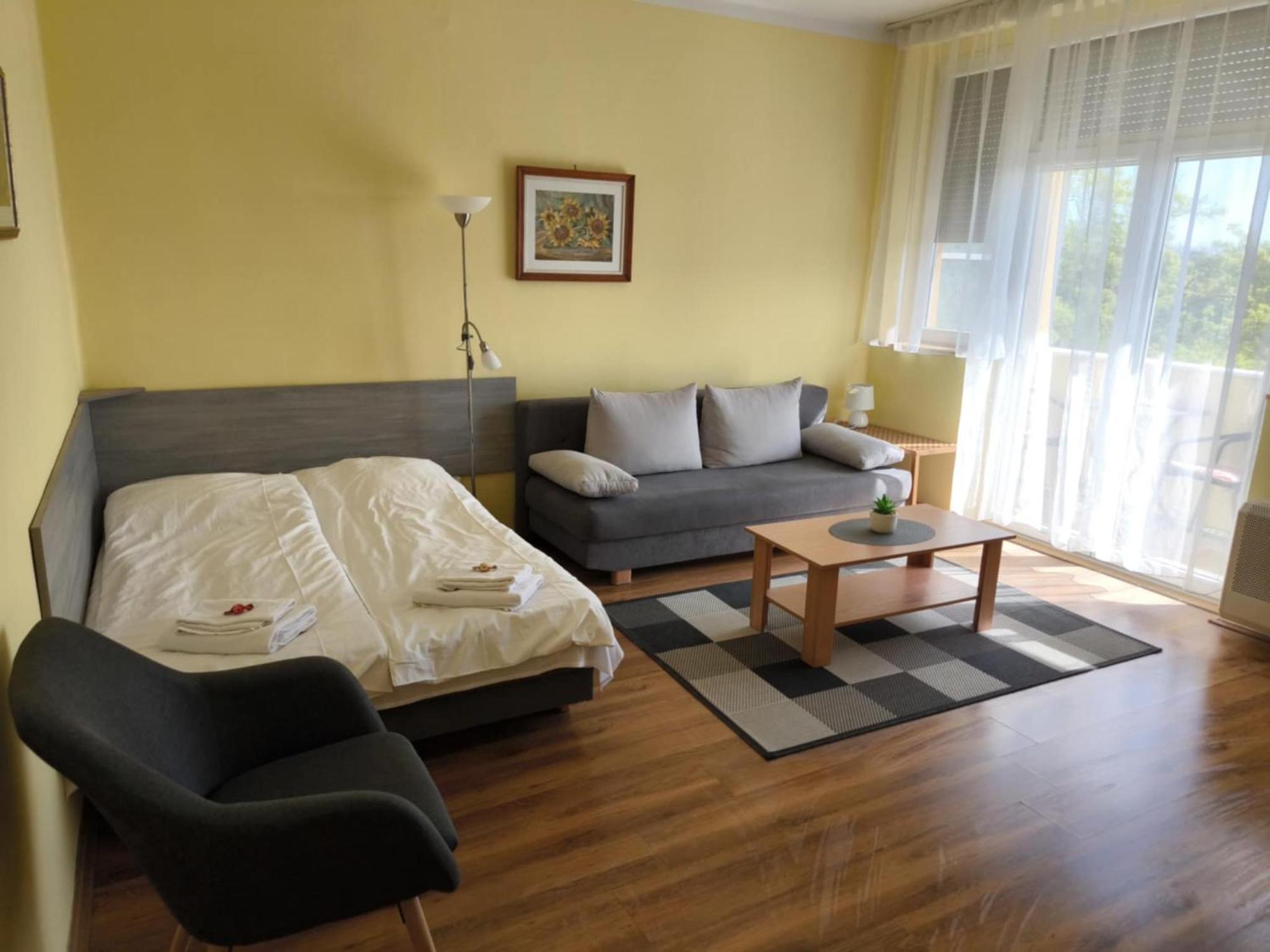 Szeki Apartman Balatonfured Luaran gambar
